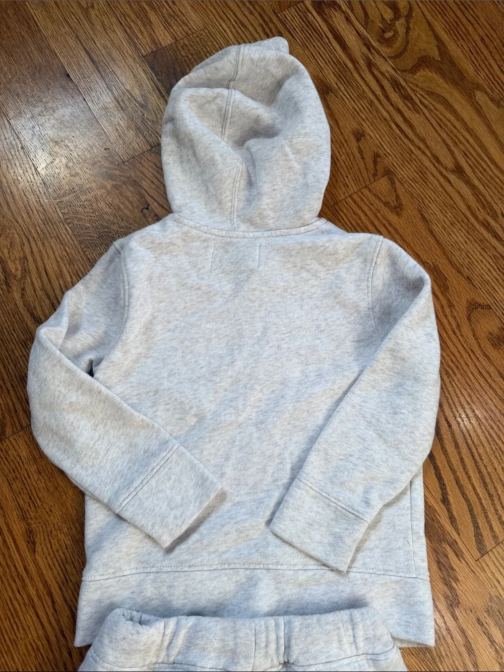 Girl’s Old Navy Matching Sweatsuit. Size 4T. Like New Condition.